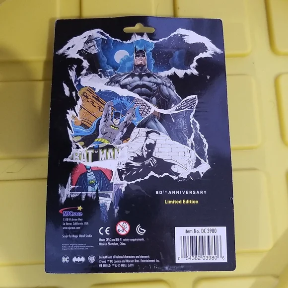 Bendable Batman - Picture 2 of 2